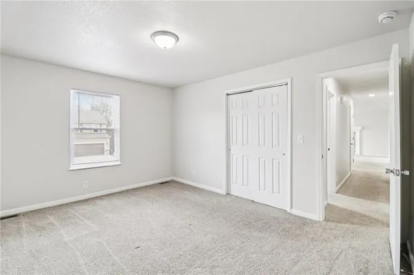 $409,900 | 1307 Northwest Hilltop Lane, Grain Valley, MO 64029