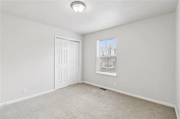 $409,900 | 1307 Northwest Hilltop Lane, Grain Valley, MO 64029