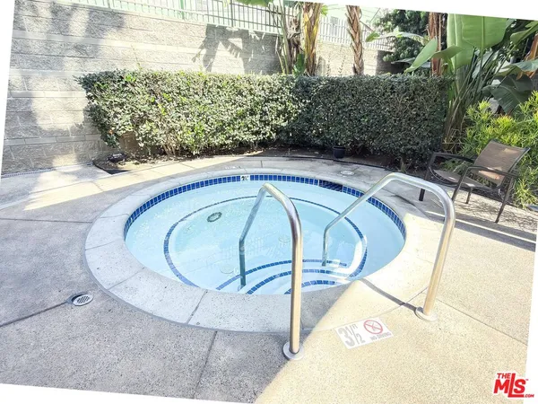 $2,050 | 420 San Pedro Street, Unit 405, Los Angeles, CA 90013
