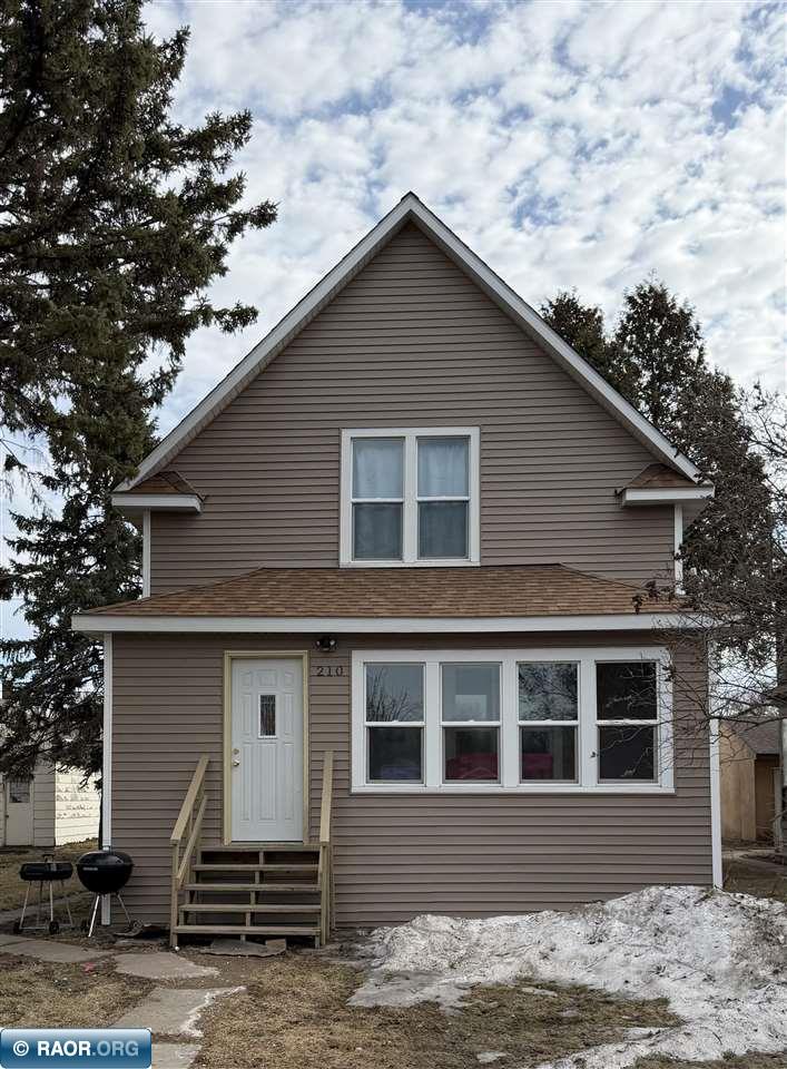 210 4th Street South Virginia, MN 55792 - Photo 1 of 18