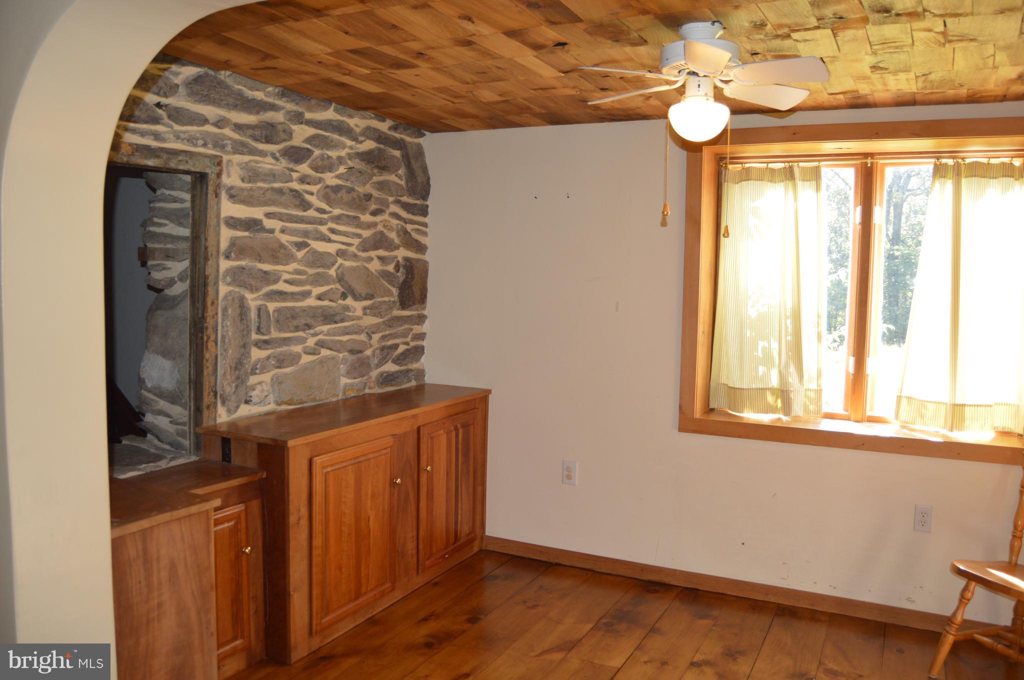1160 Jack Road Orrtanna, PA 17353 - Photo 8 of 21 Dining Area