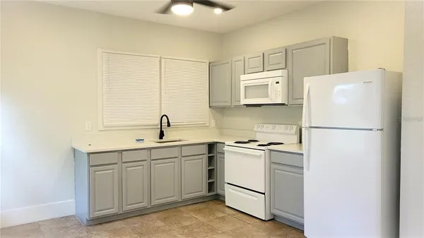 $1,395 | 137 South Stone Street, DeLand, FL 32720