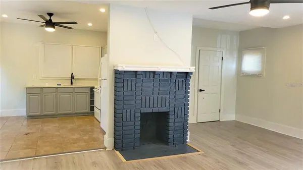 $1,395 | 137 South Stone Street, DeLand, FL 32720