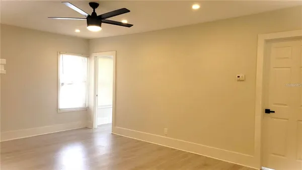 $1,395 | 137 South Stone Street, DeLand, FL 32720