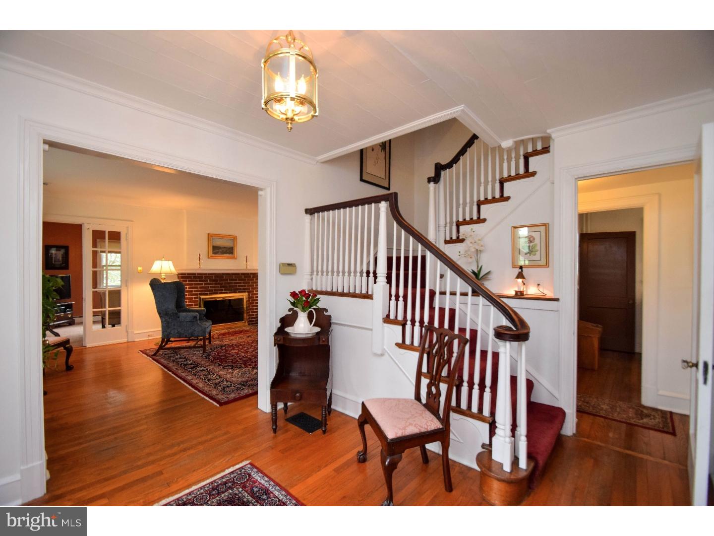 97 State Road Avondale, PA 19311 - Photo 4 of 25 Foyer