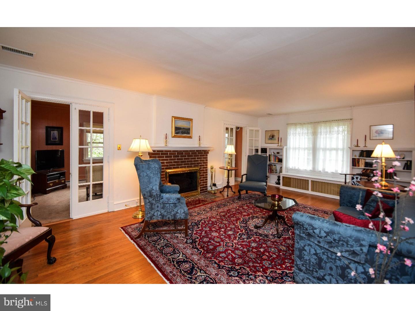 97 State Road Avondale, PA 19311 - Photo 5 of 25 Living Room