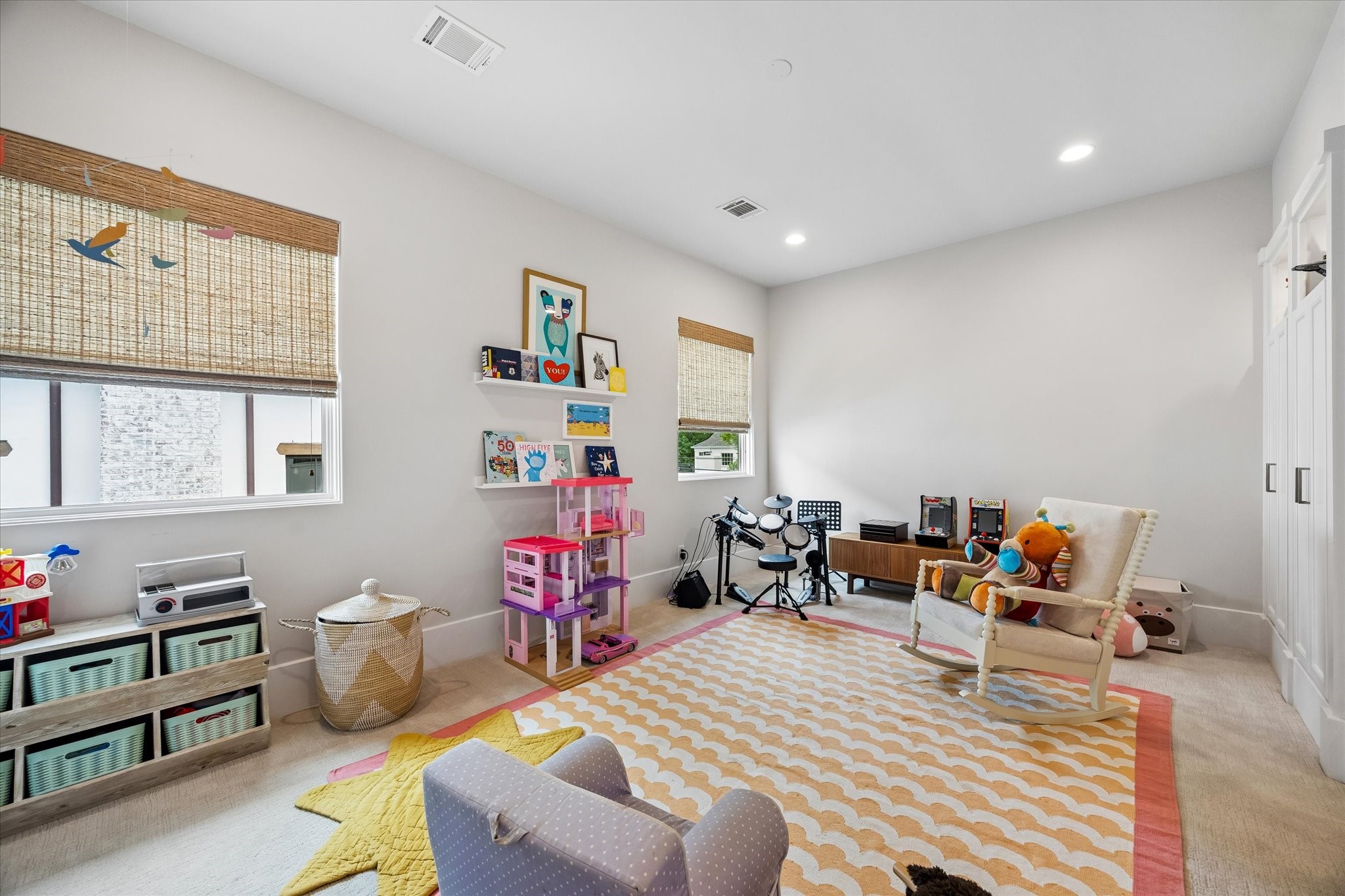 3615 Overbrook Lane Houston, TX 77027 - Photo 27 of 34 a living room with furniture and a wooden floor