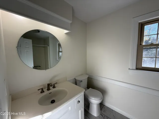 $499,999 | 101 Forest Drive, Clinton, NC 28328