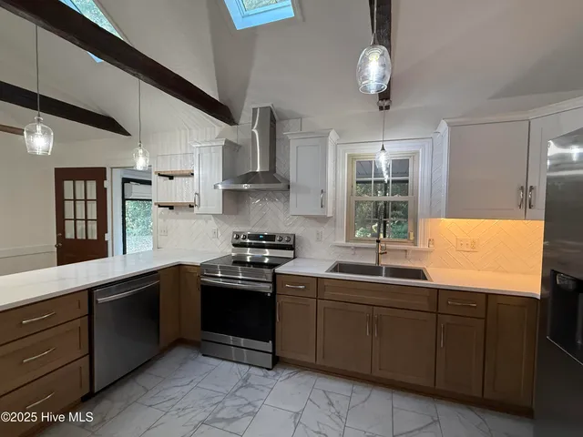 $499,999 | 101 Forest Drive, Clinton, NC 28328