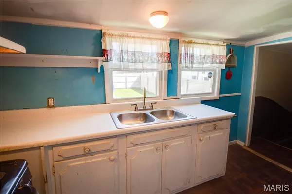 $59,900 | 124 East 7th Street, Roxana, IL 62084