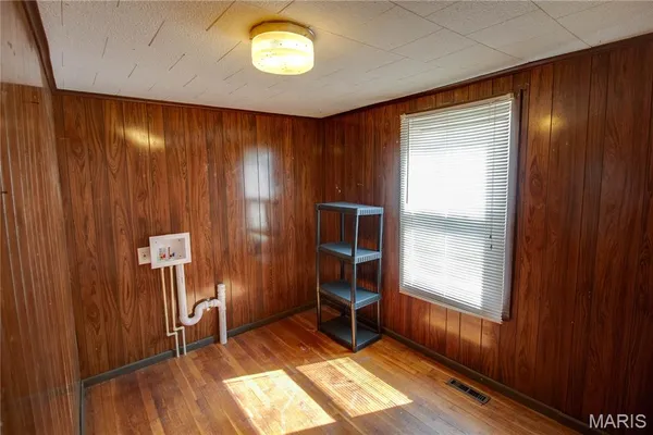 $59,900 | 124 East 7th Street, Roxana, IL 62084