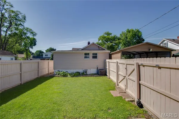 $59,900 | 124 East 7th Street, Roxana, IL 62084