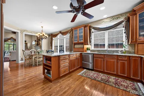 $1,250,000 | 6 Upper Conway Lane, Chesterfield, MO 63017