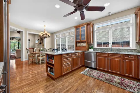 $1,100,000 | 6 Upper Conway Lane, Chesterfield, MO 63017