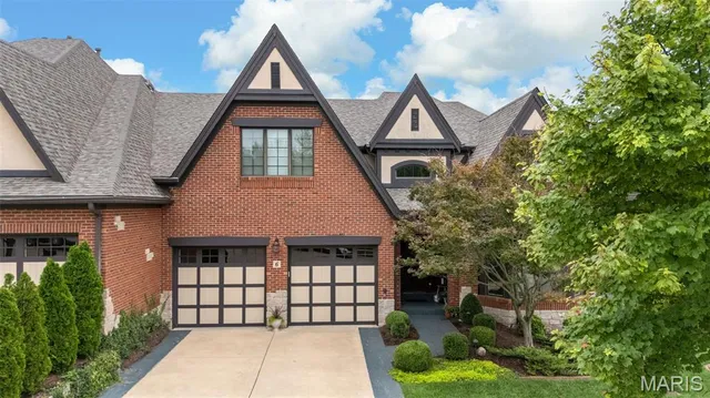 $1,250,000 | 6 Upper Conway Lane, Chesterfield, MO 63017