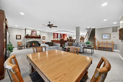 $1,100,000 | 6 Upper Conway Lane, Chesterfield, MO 63017