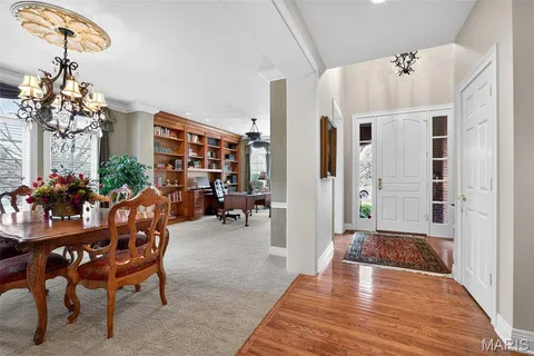 $1,250,000 | 6 Upper Conway Lane, Chesterfield, MO 63017