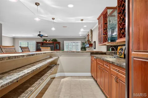 $1,100,000 | 6 Upper Conway Lane, Chesterfield, MO 63017