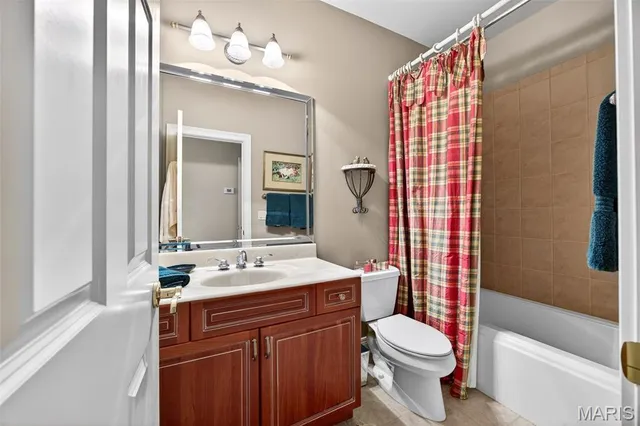 $1,250,000 | 6 Upper Conway Lane, Chesterfield, MO 63017