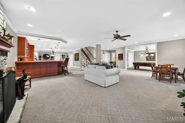 $1,250,000 | 6 Upper Conway Lane, Chesterfield, MO 63017