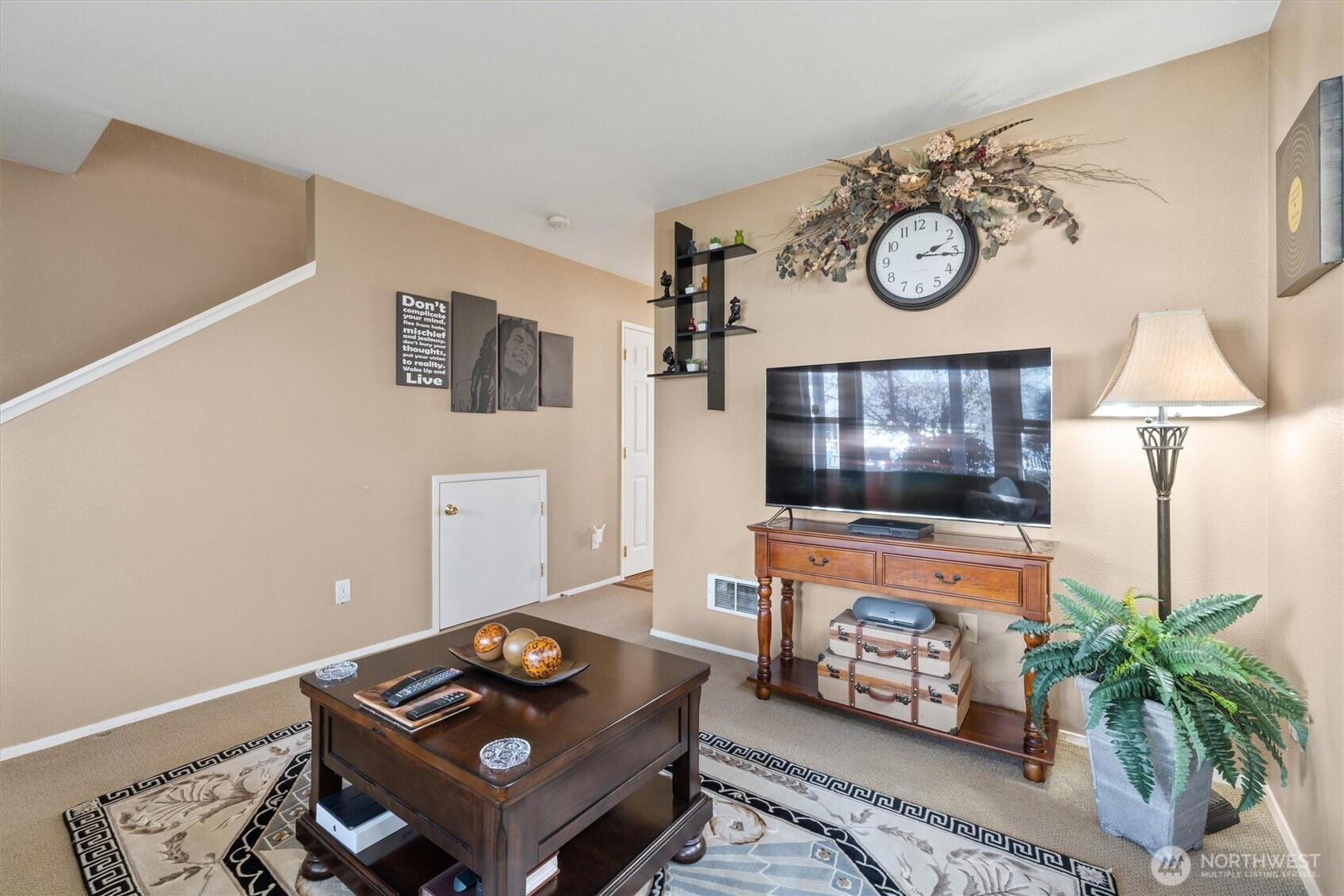 3309 South Mead Street Seattle, WA 98118 - Photo 7 of 31