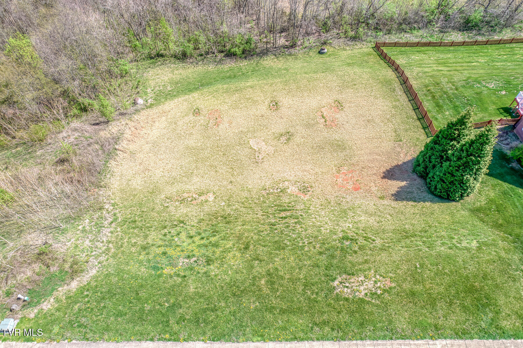 125 Simmons Ridge, Unit 8 Johnson City, TN 37604 - Photo 4 of 19 125 Simmons Ridge-4