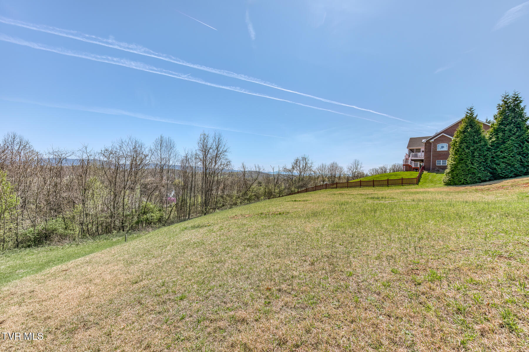 125 Simmons Ridge, Unit 8 Johnson City, TN 37604 - Photo 9 of 19 125 Simmons Ridge-9