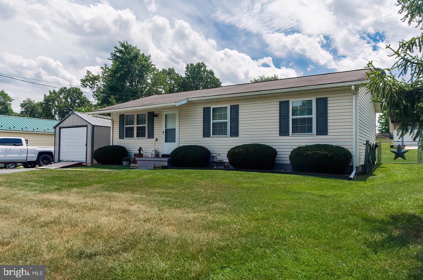 202 Truman Road Inwood, WV 25428 - Photo 3 of 42