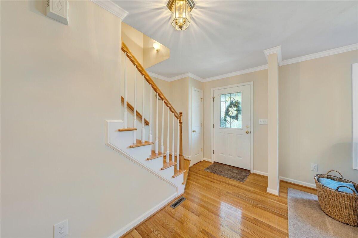 604 Castleridge Road Vinton, VA 24179 - Photo 10 of 48 Foyer