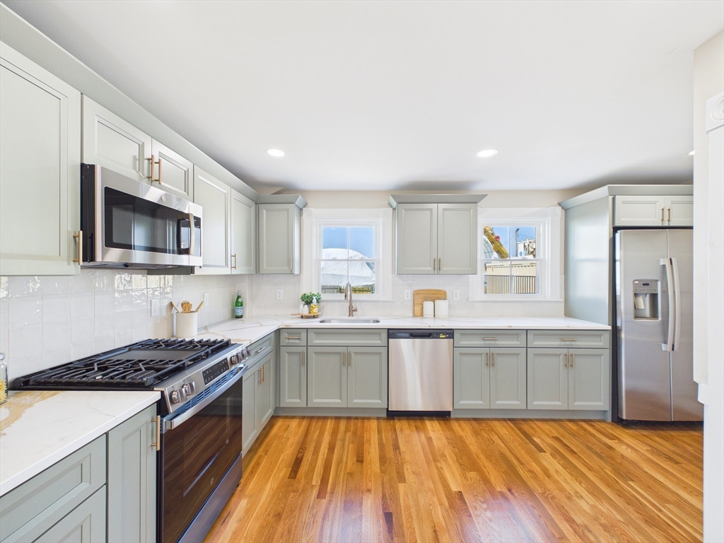 84 Middle Street Fairhaven, MA 02719 - Photo 6 of 34