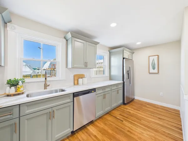 $539,800 | 84 Middle Street, Fairhaven, MA 02719