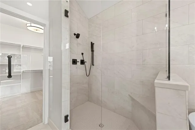 $995,500 | 8716 North Lewis Avenue, Kansas City, MO 64157