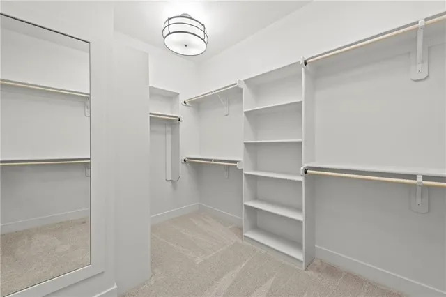 $995,500 | 8716 North Lewis Avenue, Kansas City, MO 64157