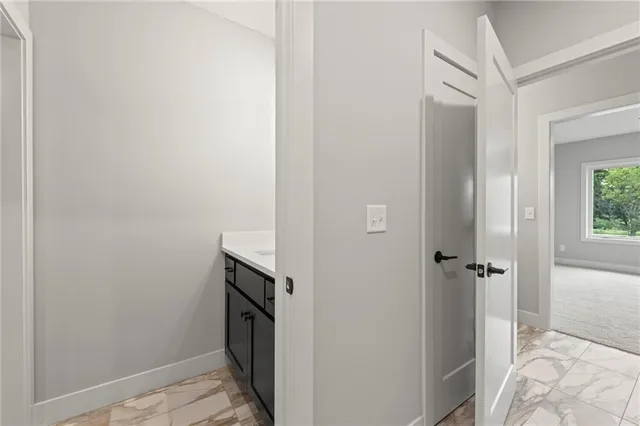 $995,500 | 8716 North Lewis Avenue, Kansas City, MO 64157