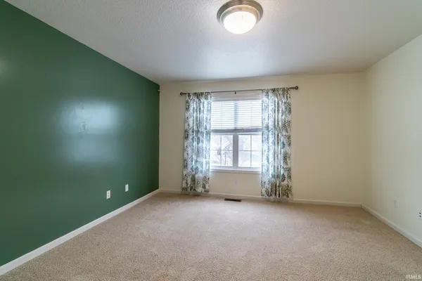 $369,900 | 11223 Wirra Wirra Hill, Roanoke, IN 46783