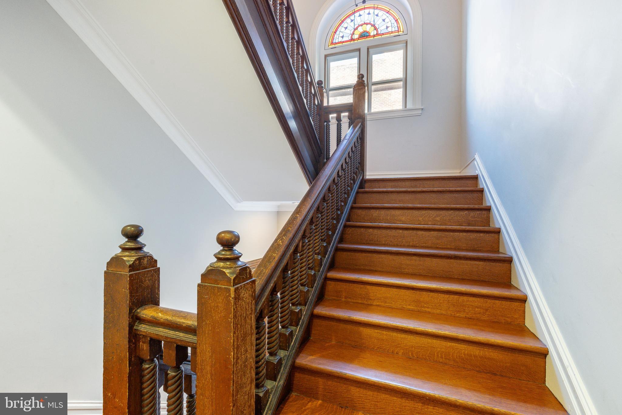 109-15 Carpenter Lane Philadelphia, PA 19119 - Photo 23 of 47 a view of entryway