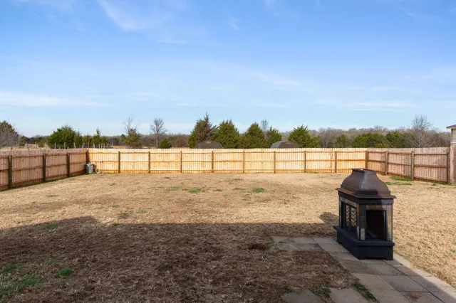 a view of outdoor space with city view