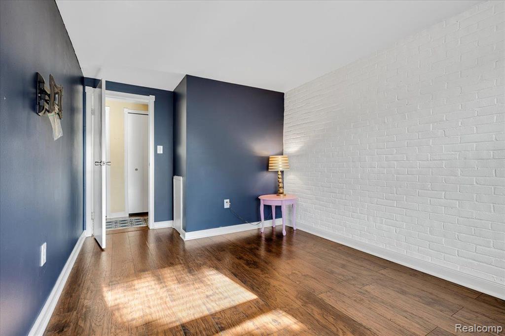 5055 Crooks Road, Unit 17 Royal Oak, MI 48073 - Photo 14 of 25 Gallery Image 14