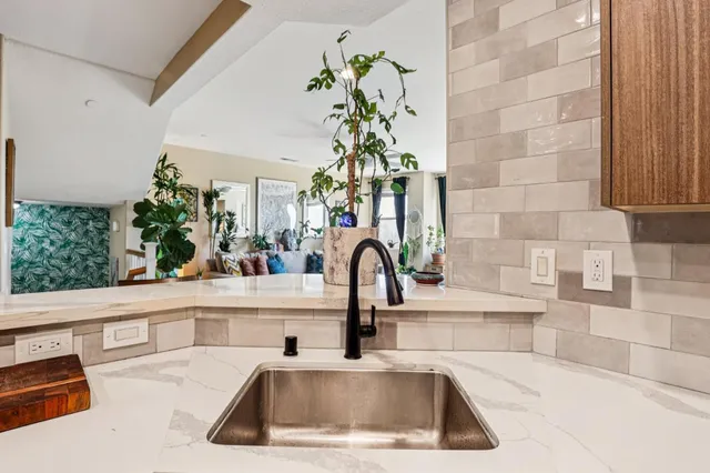 $955,000 | 6264 Rocky Point Court, Oakland, CA 94605