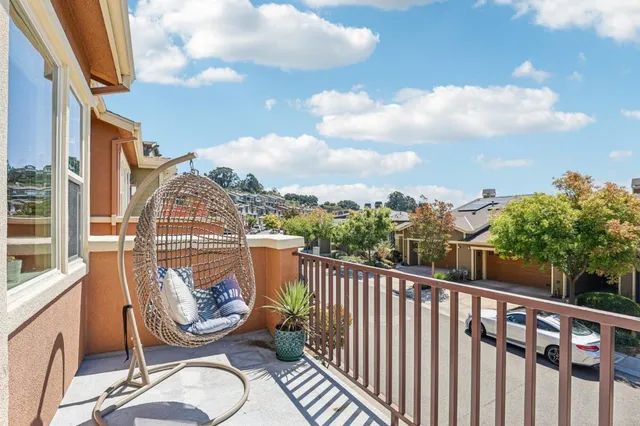 $955,000 | 6264 Rocky Point Court, Oakland, CA 94605