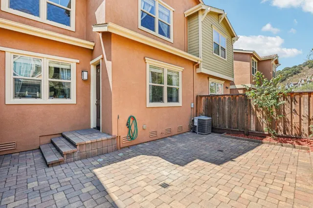 $955,000 | 6264 Rocky Point Court, Oakland, CA 94605