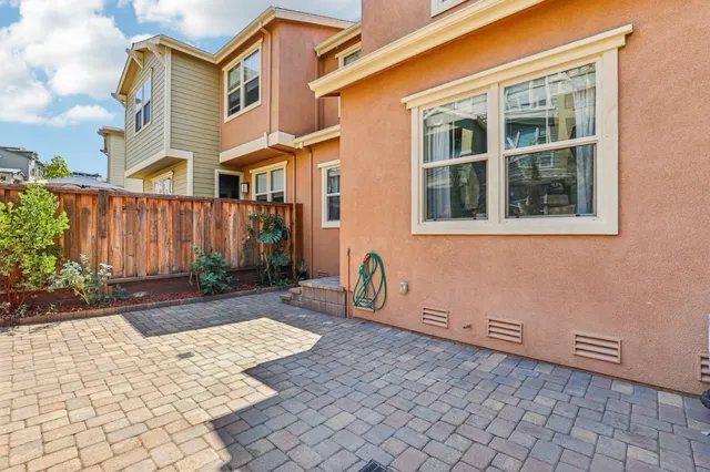 $955,000 | 6264 Rocky Point Court, Oakland, CA 94605