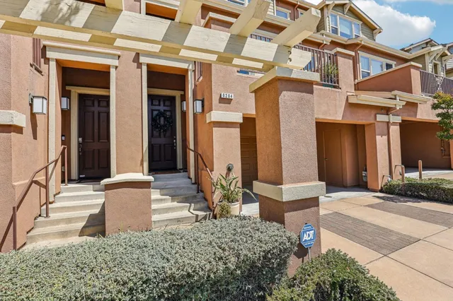 $955,000 | 6264 Rocky Point Court, Oakland, CA 94605