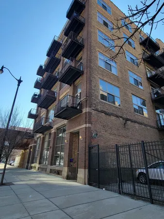 $2,300 | 1528 South Wabash Avenue, Unit 303, Chicago, IL 60605