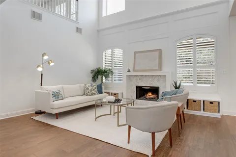 $900,000 | 7621 Menler Drive, Austin, TX 78735