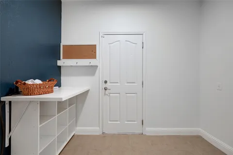 $900,000 | 7621 Menler Drive, Austin, TX 78735