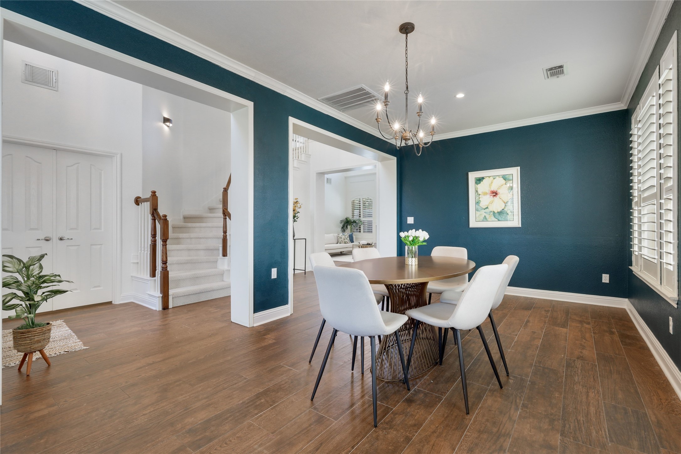 7621 Menler Drive Austin, TX 78735 - Photo 10 of 40 Formal dining/flex room