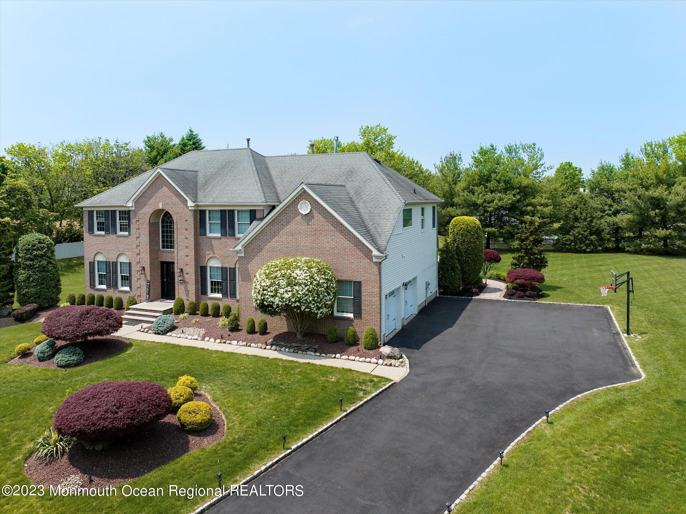 3 Falcons Ridge Circle
