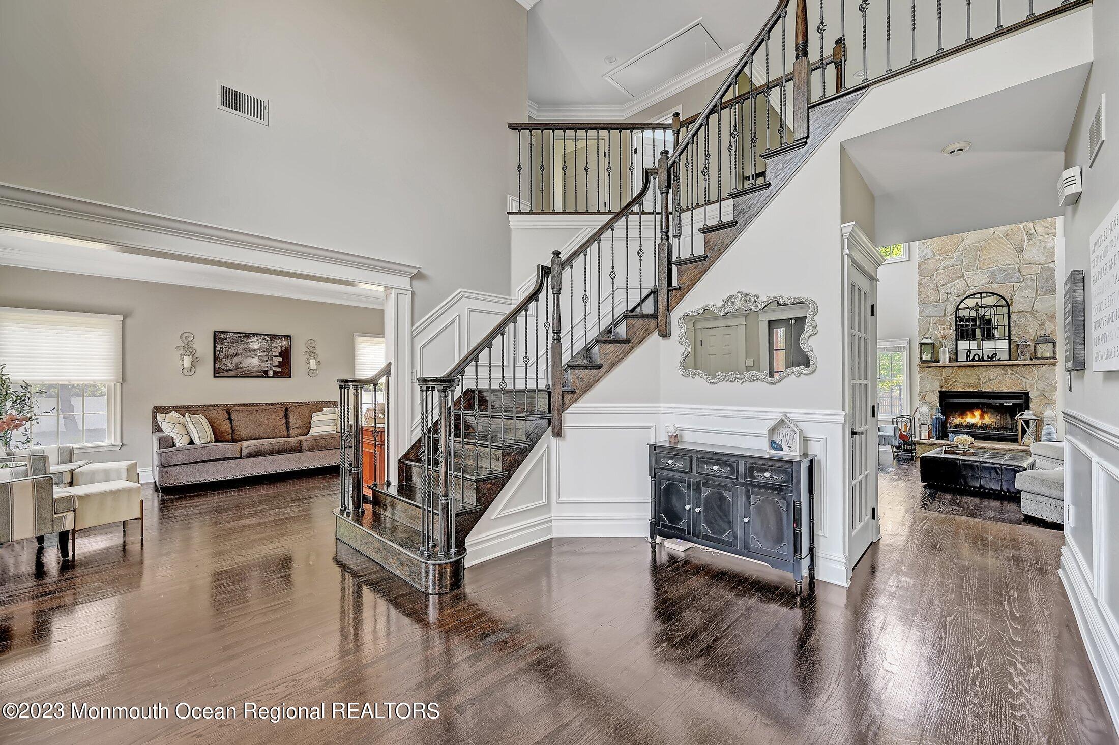 3 Falcon Ridge Circle Holmdel, NJ 07733 - Photo 8 of 59 Foyer