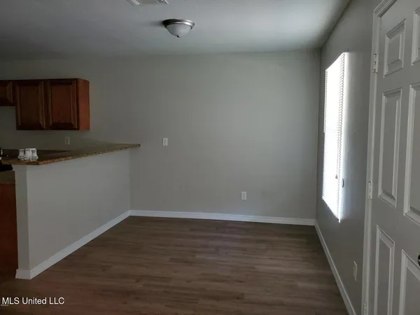 $1,250 | 6075 West Ridley Street, Bay St. Louis, MS 39520